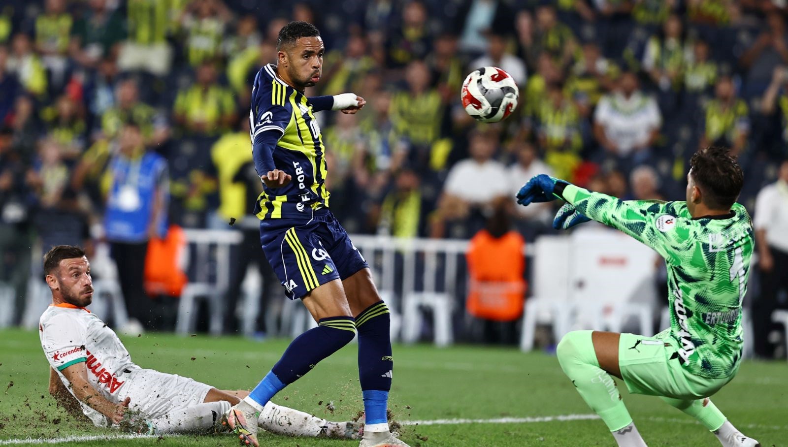 fenerbahceye son dakika soku beraberlik golu 903te geldi PaxPUKEm
