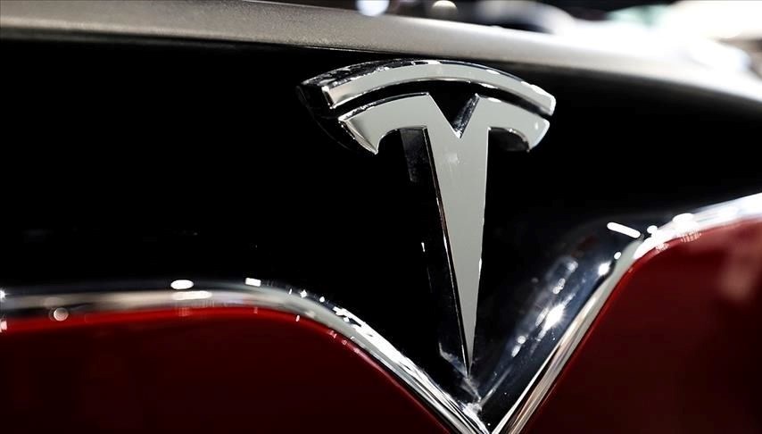 tesla fabrikasindaki robot muhendisi bayiltti 51 milyon dolarlik dava O8M6rseN