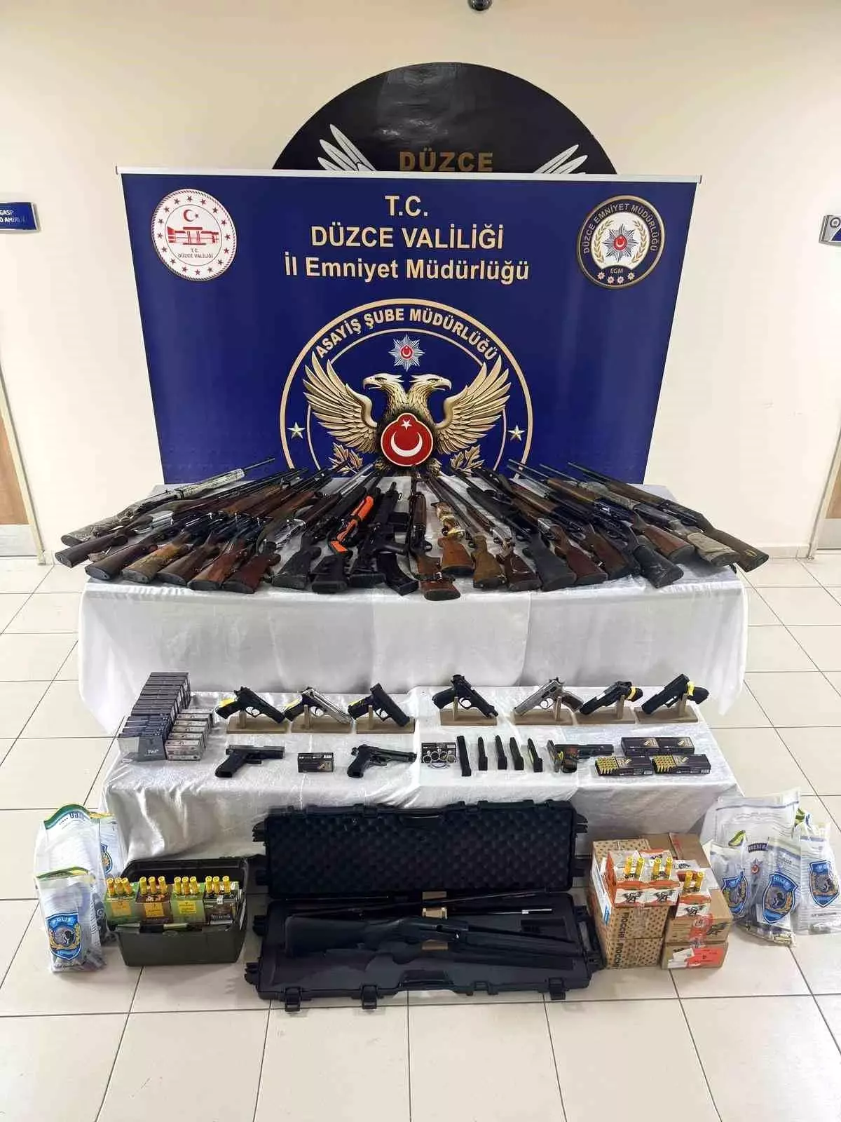 duzcede silah tehiri operasyonu 24 gozalti q7iHtYB7.jpg