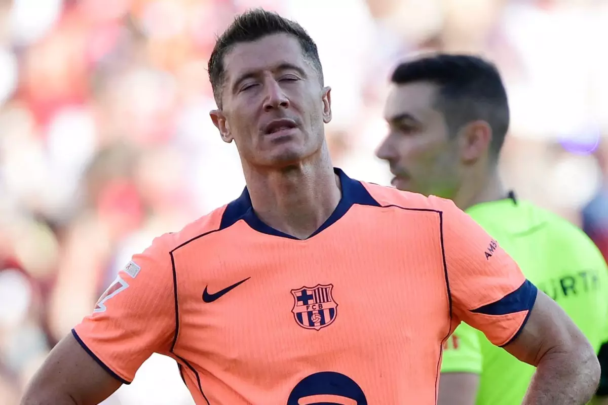 lewandowski penalti kacirdi barcelona 4 golle darmadagin oldu CsH2UaJK