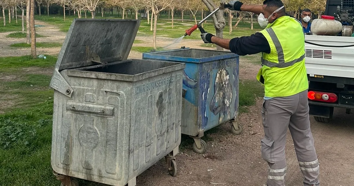 izmirde karasinekle yogun mucadele Dmz1n3Ax.webp