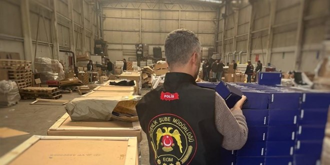 kocaelide 38 bin 208 taklit arac parcasi ele gecirildi vAzElkII.jpg