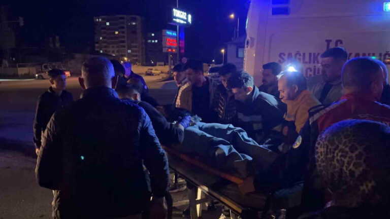 kayseride-suv-arac-ile-otomobil-carpisti-3u-agir-4-yarali-T8yWtxl4